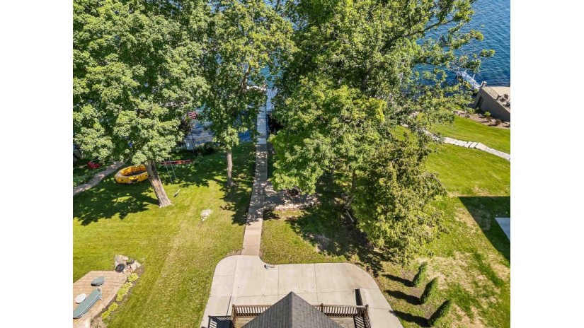 W1188 Spring Grove Road Green Lake, WI 54941 by Better Homes And Gardens Real Estate Special Prope $1,499,000