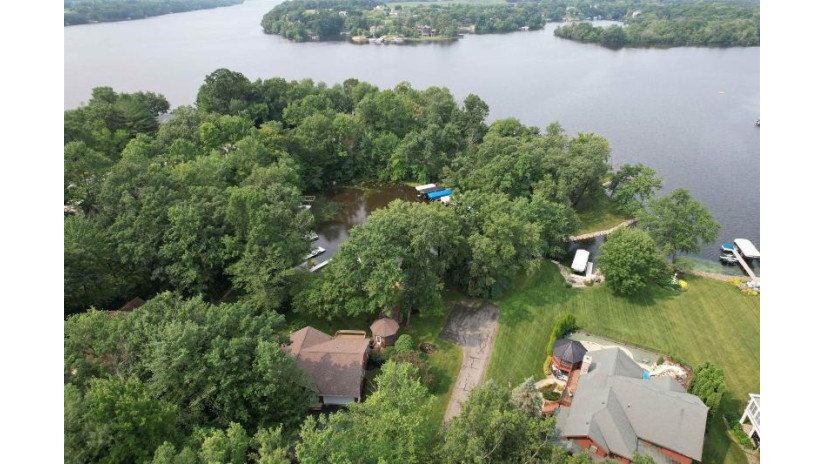 S7725 Eagle Point Drive Merrimac, WI 53561 by Bunbury & Assoc, Realtors $950,000