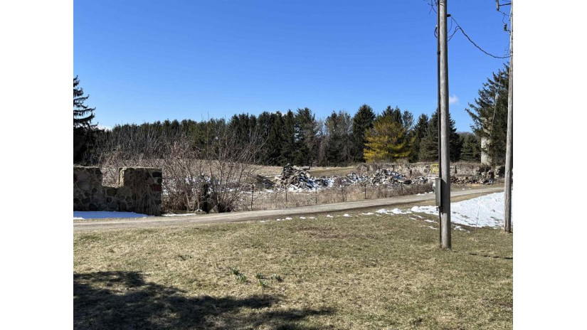 N1566 Scofield Road Lebanon, WI 53098 by Unified Jones Auction & Realty $1