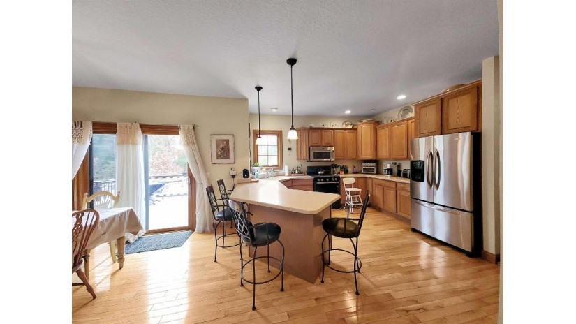 N7193 Timber Ridge Lane Germantown, WI 53948 by Fathom Realty, Llc - terra@lakesregionteam.com $675,000