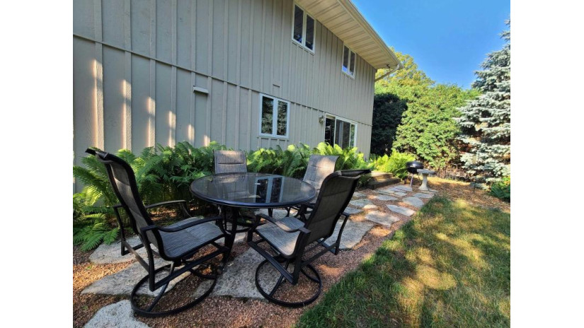 5118 Black Oak Drive Madison, WI 53711 by The Mcgrady Group, Llc $629,000