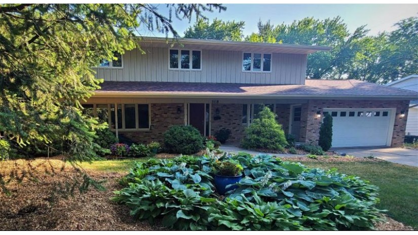 5118 Black Oak Drive Madison, WI 53711 by The Mcgrady Group, Llc $629,000