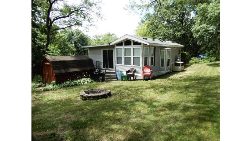 476 Westview Court Fulton, WI 53534 by Pat'S Realty Inc - info@patsrealty.com $129,900