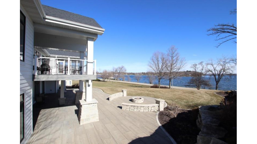 424 White Oaks Street Green Lake, WI 54941 by Adashun Jones Real Estate - Pref: 920-745-0177 $1,949,000