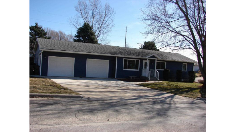 1101 Roelli Lane Dodgeville, WI 53533 by 1st Advantage Real Estate $284,900