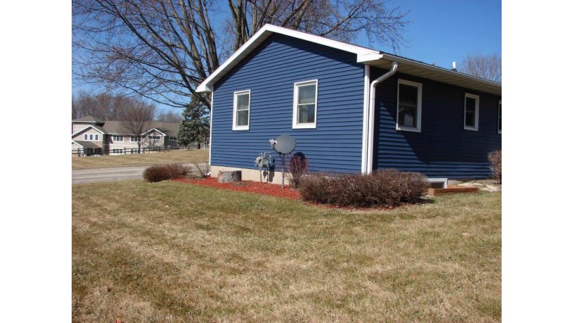 1101 Roelli Lane Dodgeville, WI 53533 by 1st Advantage Real Estate $284,900