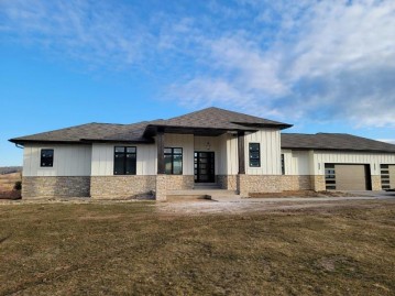 W6314 Valley Place, Onalaska, WI 54636