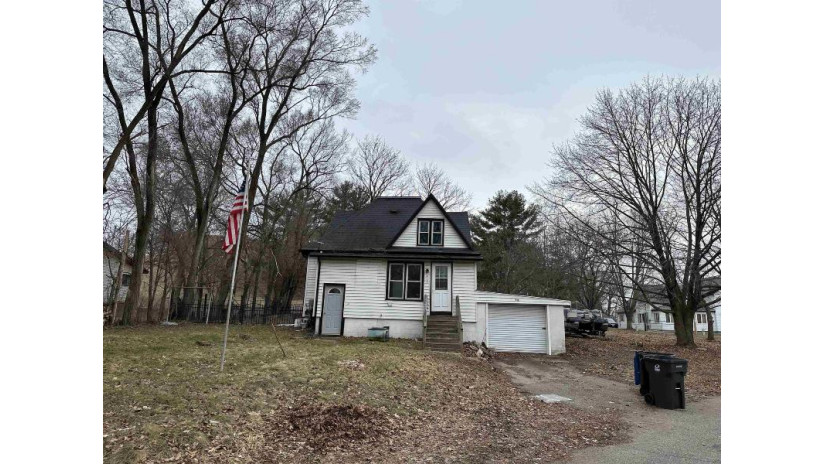 413 N Elm Street Endeavor, WI 53930 by United Country Midwest Lifestyle Properties $125,000