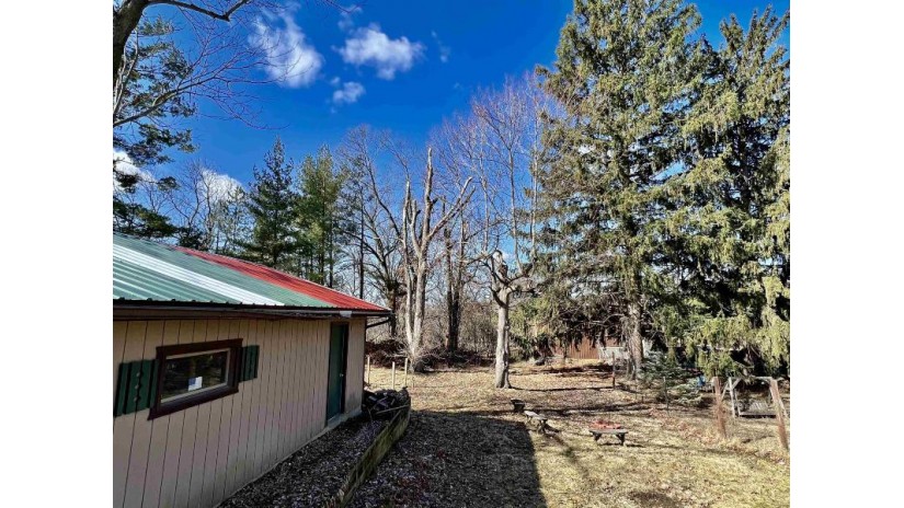 723 Ridge Street Baraboo, WI 53913 by Brunker Realty Group Llc - Cell: 608-393-2281 $215,000