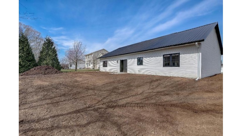 608 Bretts Way Orfordville, WI 53576 by Realty Executives Cooper Spransy - jessica@theminterteam.com $369,900