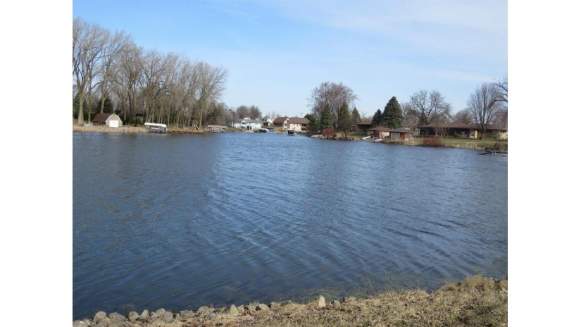 307 Mill Street Fox Lake, WI 53933 by Nehls Realty Llc $304,999