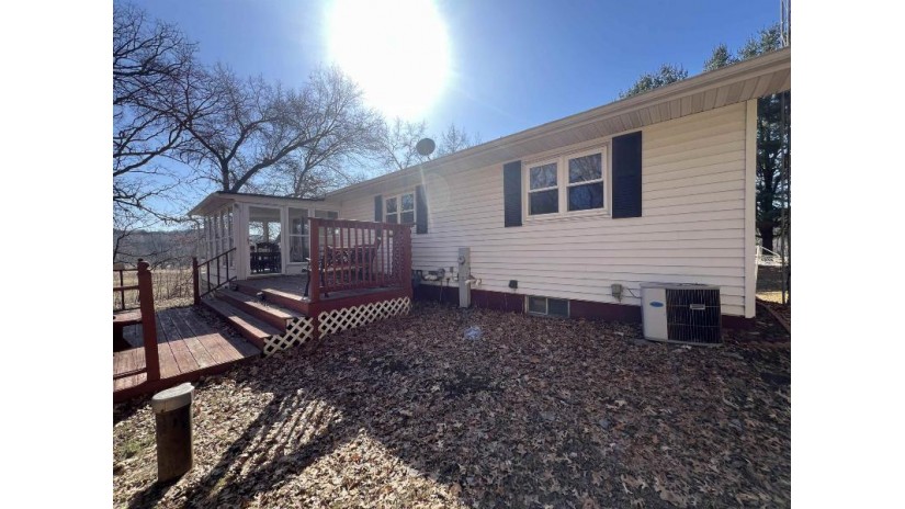 251 Lincoln Street Elroy, WI 53929 by First Weber Inc - HomeInfo@firstweber.com $319,900
