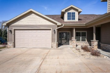 270 Eagle Drive, Oregon, WI 53575