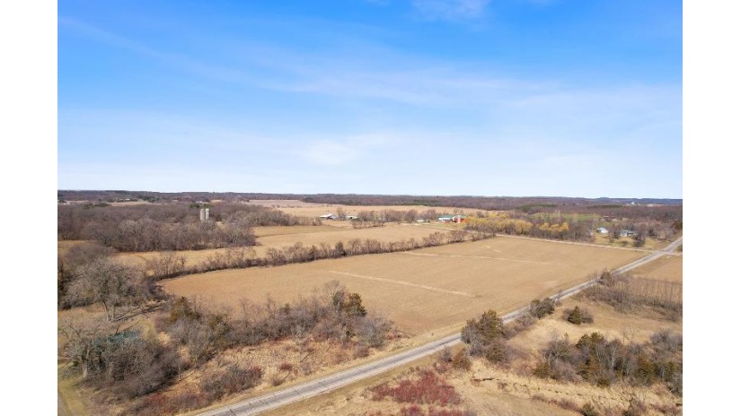 15.25 ACRES County Road U/Gillem Road Fairfield, WI 53913 by Restaino & Associates Era Powered - Pref: 608-577-2245 $200,000