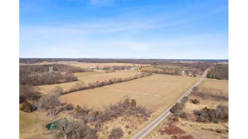 15.25 ACRES County Road U/Gillem Road Fairfield, WI 53913 by Restaino & Associates Era Powered - Pref: 608-577-2245 $200,000