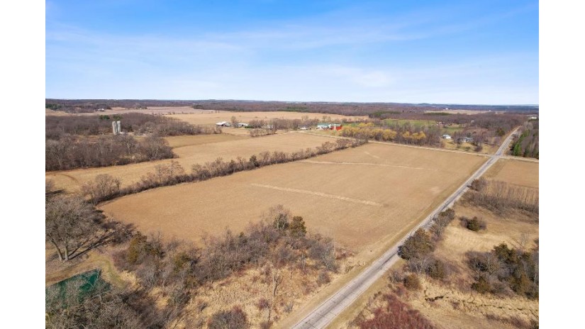 15.25 ACRES County Road U/Gillem Road Fairfield, WI 53913 by Restaino & Associates Era Powered - Pref: 608-577-2245 $200,000