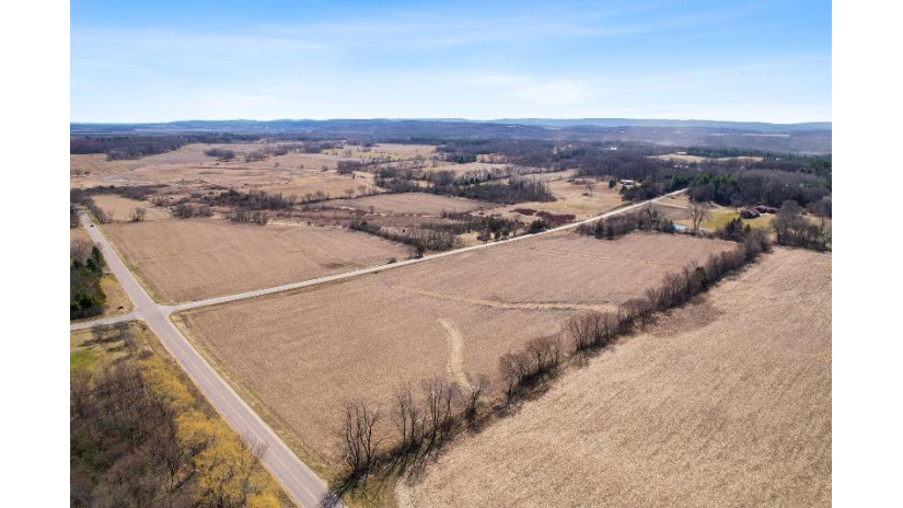 15.25 ACRES County Road U/Gillem Road Fairfield, WI 53913 by Restaino & Associates Era Powered - Pref: 608-577-2245 $200,000