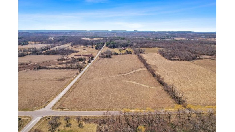 15.25 ACRES County Road U/Gillem Road Fairfield, WI 53913 by Restaino & Associates Era Powered - Pref: 608-577-2245 $200,000