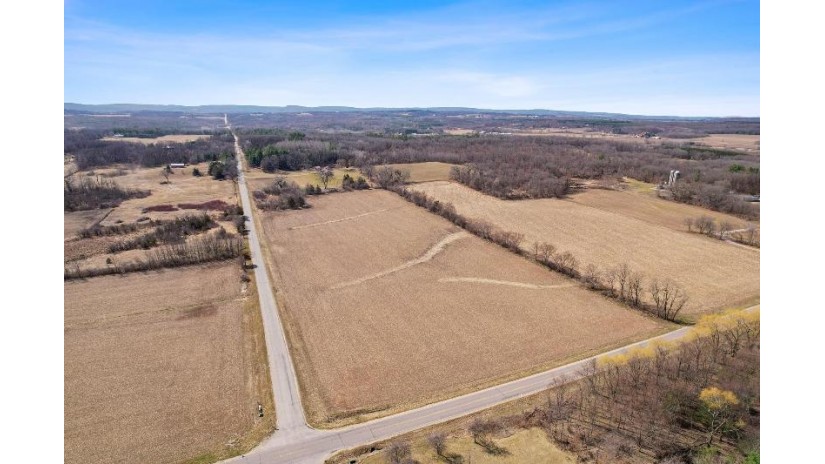 15.25 ACRES County Road U/Gillem Road Fairfield, WI 53913 by Restaino & Associates Era Powered - Pref: 608-577-2245 $200,000