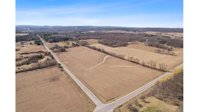 15.25 ACRES County Road U/Gillem Road Fairfield, WI 53913 by Restaino & Associates Era Powered - Pref: 608-577-2245 $200,000