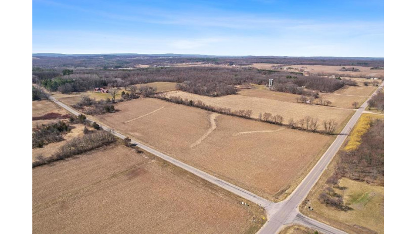 15.25 ACRES County Road U/Gillem Road Fairfield, WI 53913 by Restaino & Associates Era Powered - Pref: 608-577-2245 $200,000