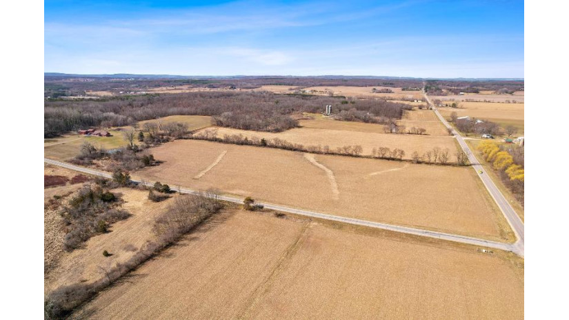 15.25 ACRES County Road U/Gillem Road Fairfield, WI 53913 by Restaino & Associates Era Powered - Pref: 608-577-2245 $200,000