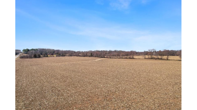 15.25 ACRES County Road U/Gillem Road Fairfield, WI 53913 by Restaino & Associates Era Powered - Pref: 608-577-2245 $200,000