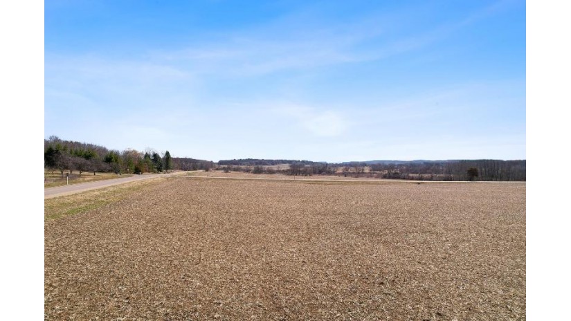 15.25 ACRES County Road U/Gillem Road Fairfield, WI 53913 by Restaino & Associates Era Powered - Pref: 608-577-2245 $200,000