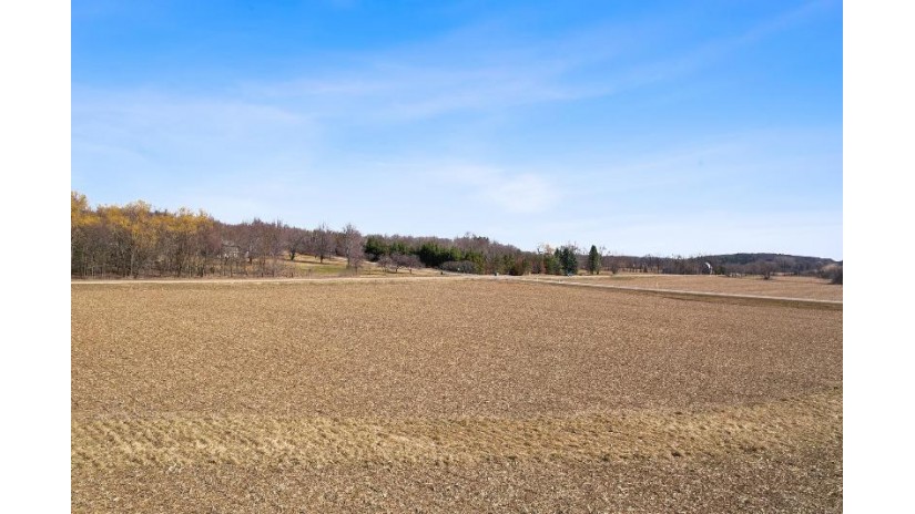 15.25 ACRES County Road U/Gillem Road Fairfield, WI 53913 by Restaino & Associates Era Powered - Pref: 608-577-2245 $200,000