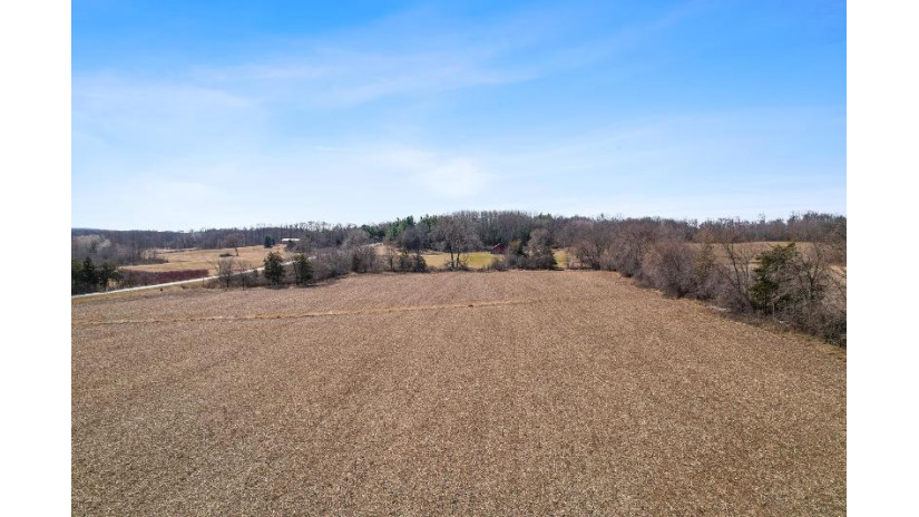 15.25 ACRES County Road U/Gillem Road Fairfield, WI 53913 by Restaino & Associates Era Powered - Pref: 608-577-2245 $200,000