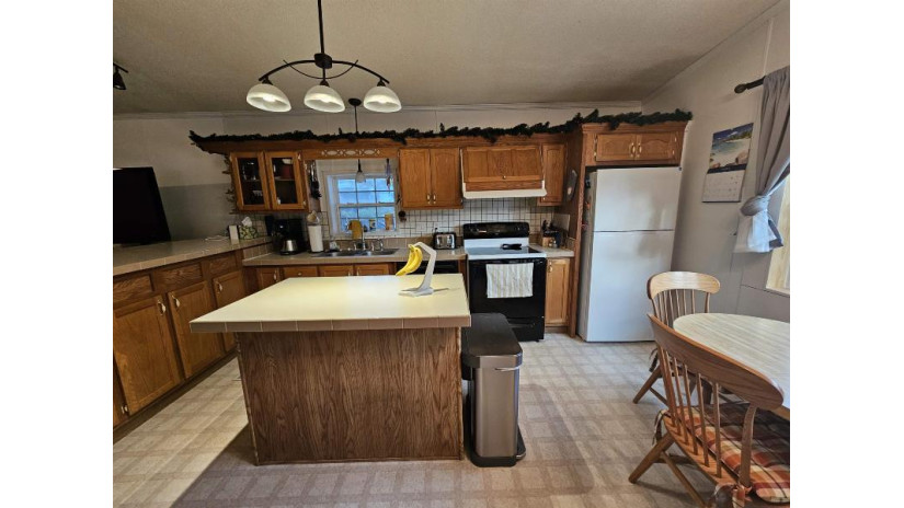 W662 Northern Pike Mecan, WI 53949 by Cotter Realty Llc $64,900