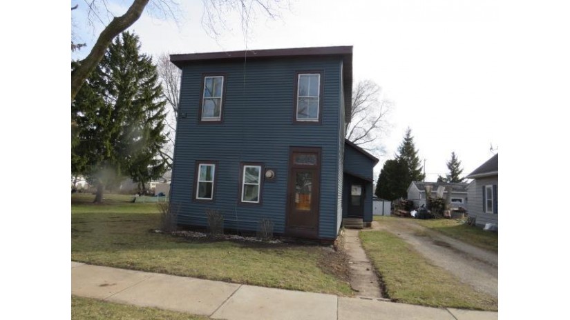 2106 Ashland Street Oshkosh, WI 54901 by Steinmetz Real Estate Group Llc $94,900