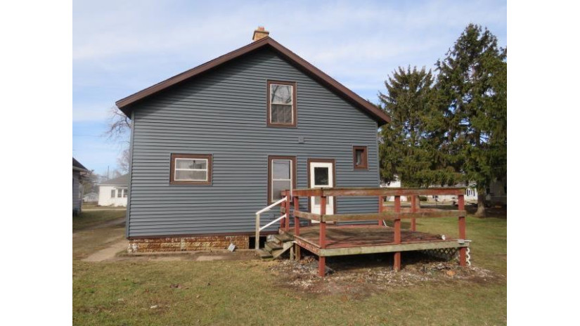 2106 Ashland Street Oshkosh, WI 54901 by Steinmetz Real Estate Group Llc $94,900