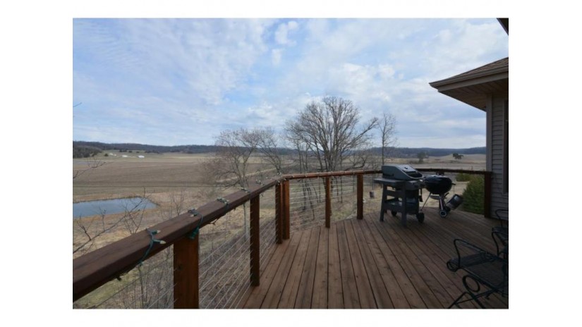 9917 Carter Road Mazomanie, WI 53560 by Madcityhomes.com - stuart@madcityhomes.com $1,199,000