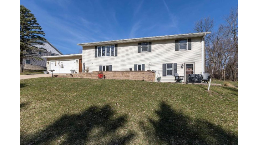 301 Colina Verde Court Darlington, WI 53530 by Exp Realty, Llc - Pref: 608-482-4040 $259,000