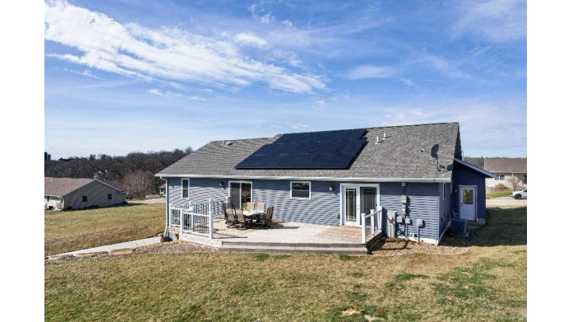 313 Diamond Oaks Drive Dodgeville, WI 53533 by The Professional Brokers $399,000