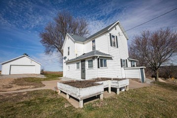 4185 Elm Road, Paris, WI 53820