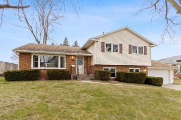 503 8th Street, Waunakee, WI 53597