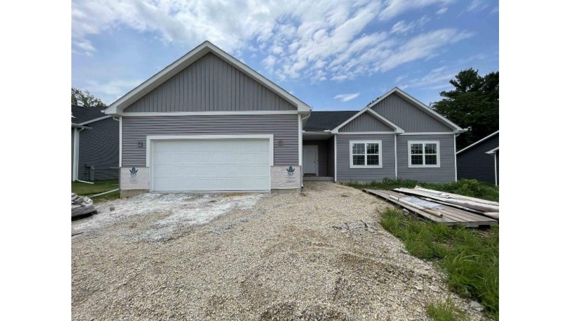 402 Luann Kay Lane Orfordville, WI 53576 by Century 21 Affiliated - Off: 608-756-4196 $339,900