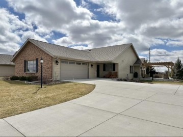 3844 Red Hawk Court, Janesville, WI 53546