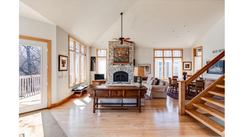 3207 Conservancy Lane Middleton, WI 53562 by Sprinkman Real Estate $1,195,000