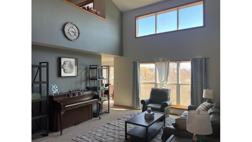 737 Highcliff Trail Madison, WI 53718 by Badger Realty Team - kylejbroom@gmail.com $475,000