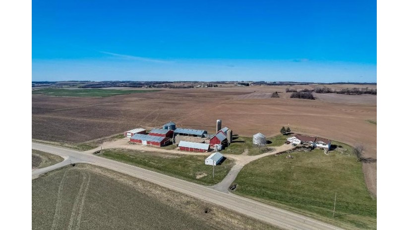 6685 Hwy P Dane, WI 53529 by Re/Max Preferred - judy@ackermaly.com $7,500,000