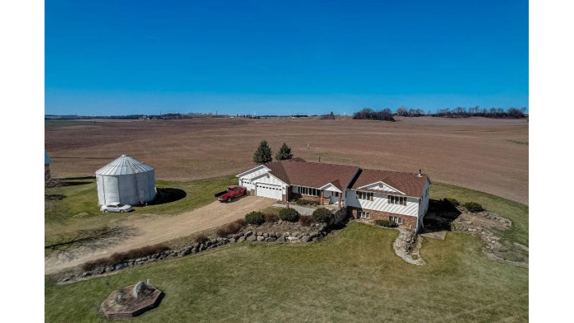 6685 Hwy P Dane, WI 53529 by Re/Max Preferred - judy@ackermaly.com $6,500,000