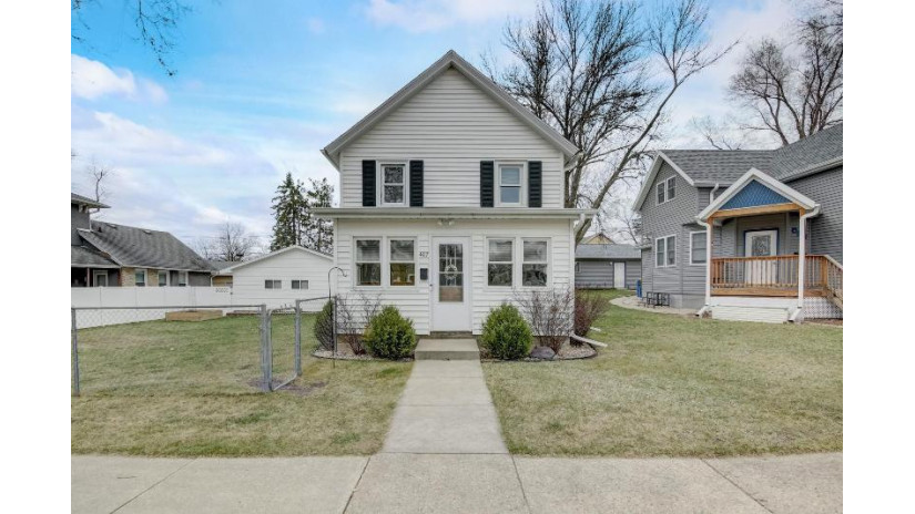 407 E Conant Street Portage, WI 53901 by Exp Realty, Llc - Pref: 608-617-5466 $284,000