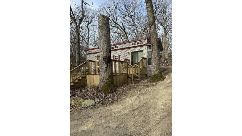 231 Skyway Drive Fulton, WI 53534 by Briggs Realty Group, Inc $146,900