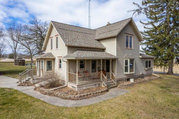 E6393 Ski Hill Road, Reedsburg, WI 53959