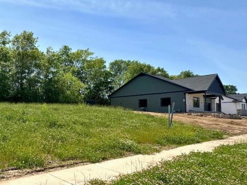 2925 Wild Goose Way, Stoughton, WI 53589