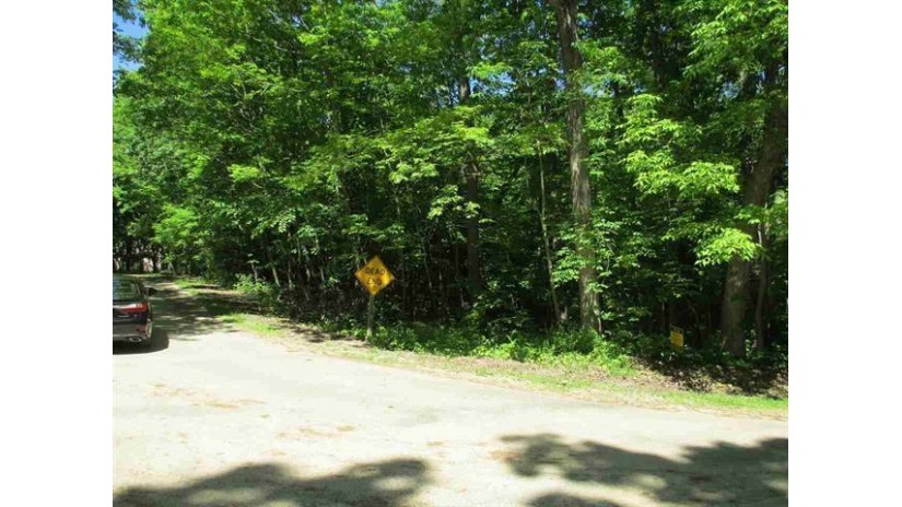 LOT 17 D'Nera Vista Court Baraboo, WI 53913 by Harry Machtan Realty, Inc. $69,900