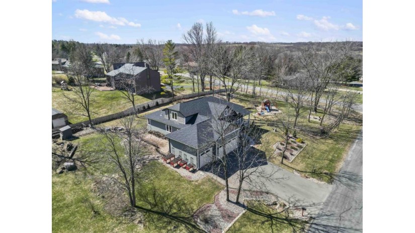 7670 Westman Way Road Middleton, WI 53562 by Mhb Real Estate - Offic: 608-709-9886 $1,190,000